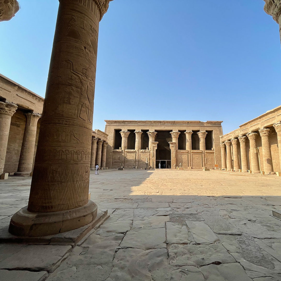 PyramidsTravel_GizehPyramids